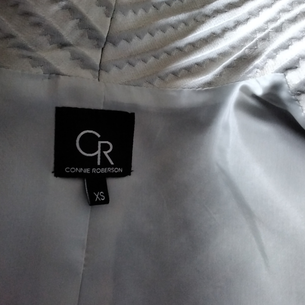 Connie Roberson evening cropped jacket - Picture 6 of 7
